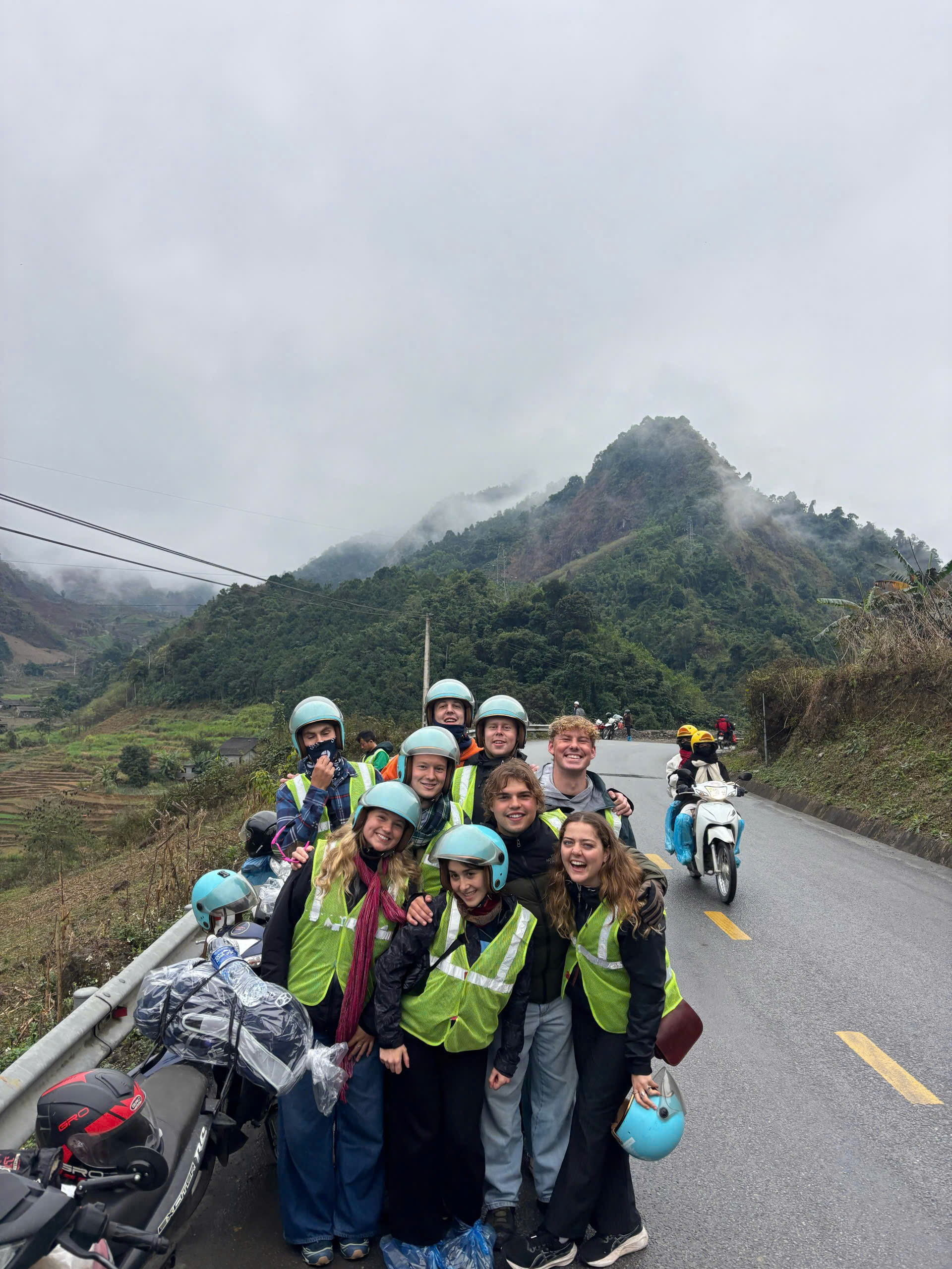 HA NOI - CAO BANG - BAN GIOC WATER FALL - NGUOM NGAO CAVE  2 DAYS 1 NIGHT